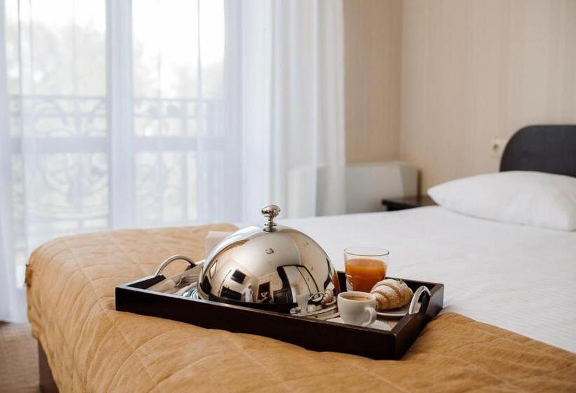 套房, курортний готель золота корона