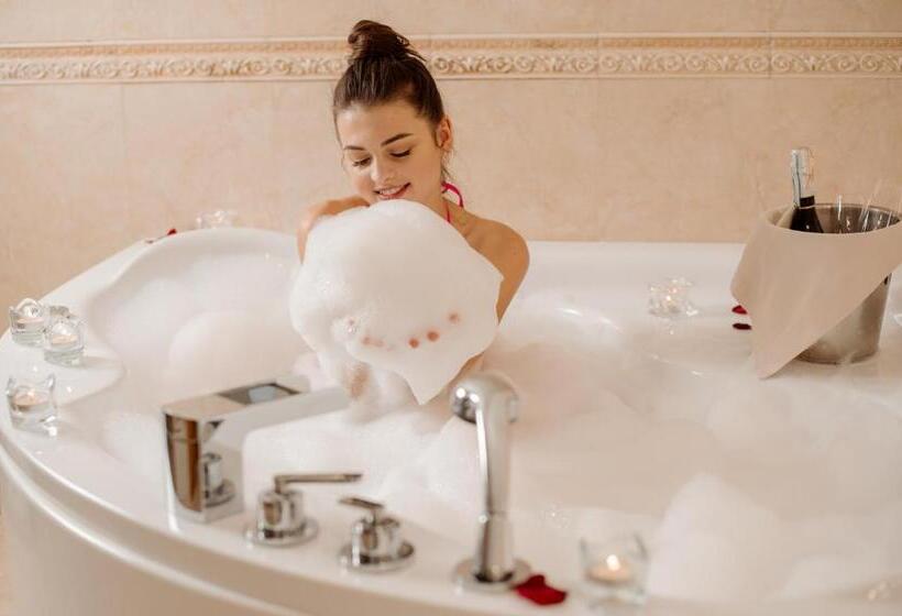 套房, курортний готель золота корона