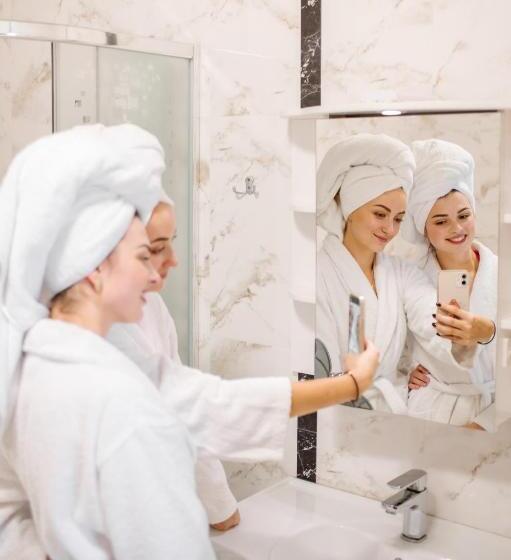 套房, курортний готель золота корона