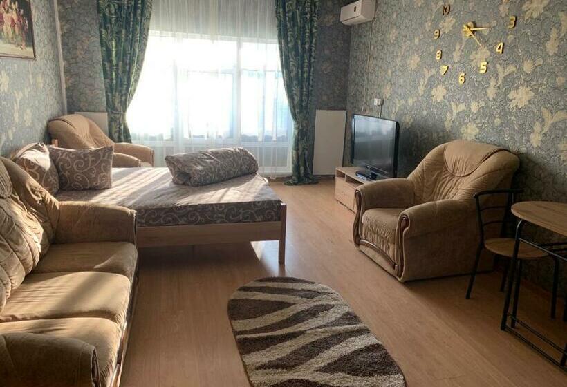 חדר משפתחתי סופריור, 4 Seasons