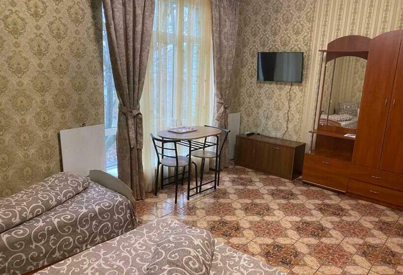 חדר סטנדרט, 4 Seasons