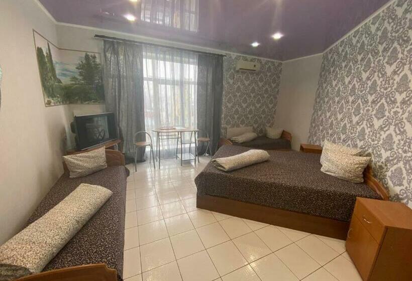 חדר סטנדרט, 4 Seasons