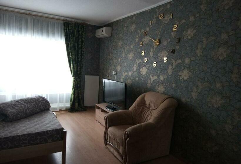 חדר משפתחתי סופריור, 4 Seasons