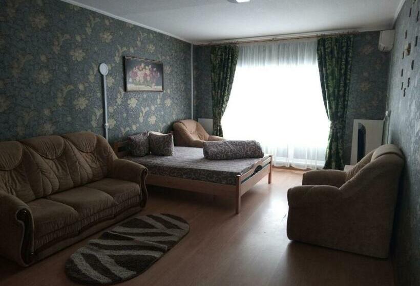 חדר משפתחתי סופריור, 4 Seasons