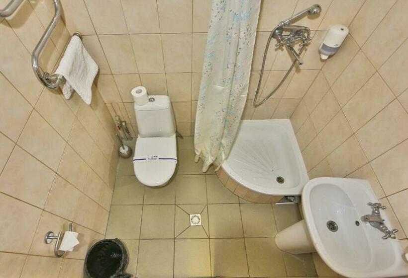 Standard Szoba, Barbaris