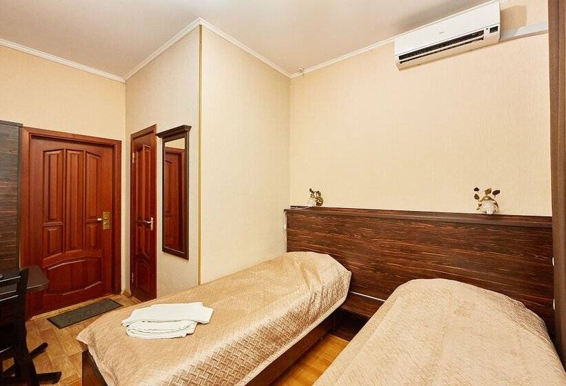 Standard Szoba, Barbaris