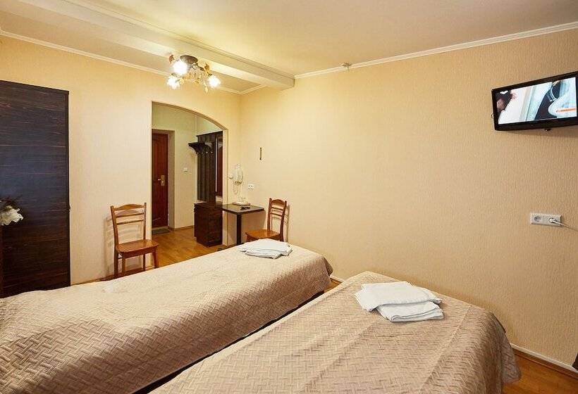 Comfort Szoba, Barbaris