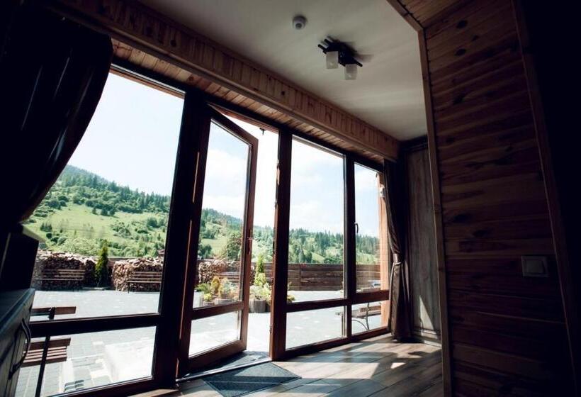 اتاق لوکس, Chalet Filvarok