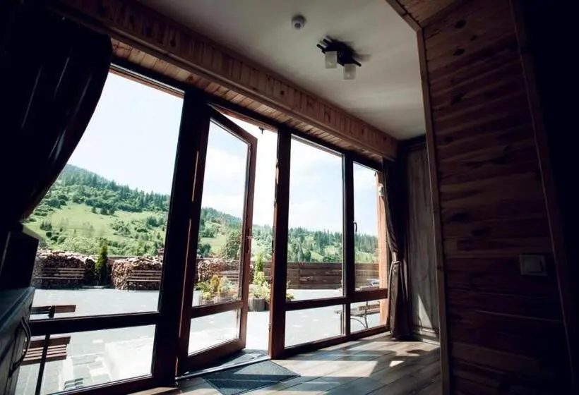 اتاق لوکس, Chalet Filvarok