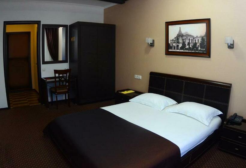 اتاق سوپریور, Complex Dacha