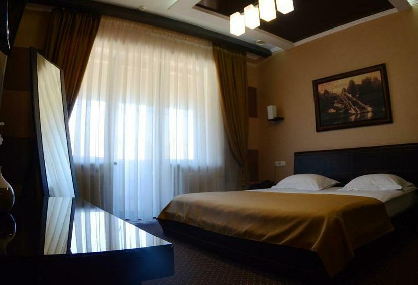 سوییت جونیور, Complex Dacha