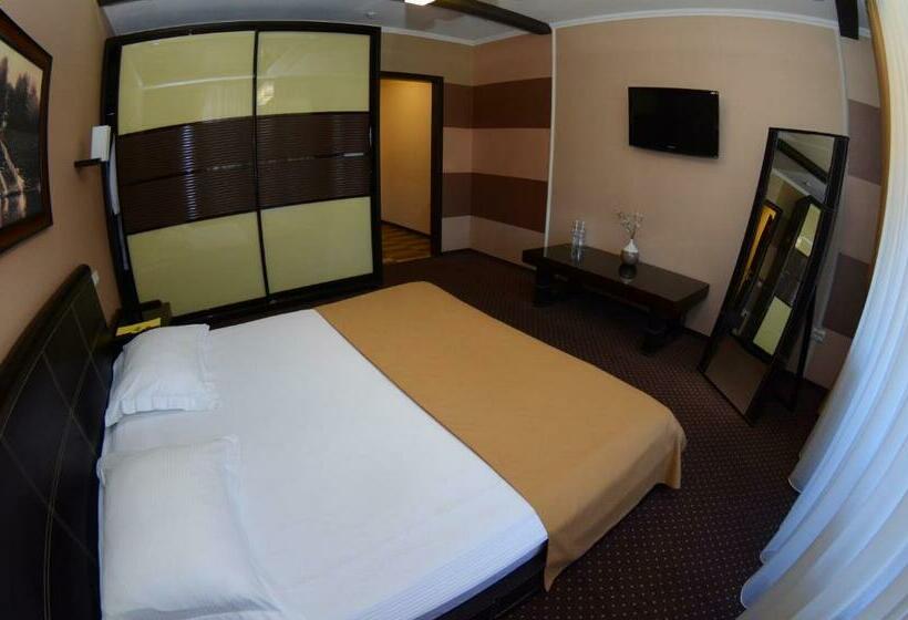 سوییت جونیور, Complex Dacha