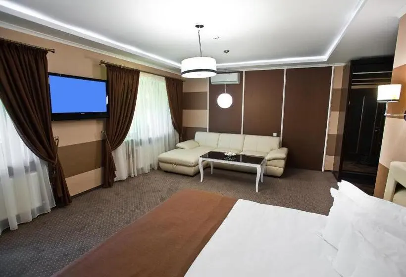 Suite, Complex Dacha