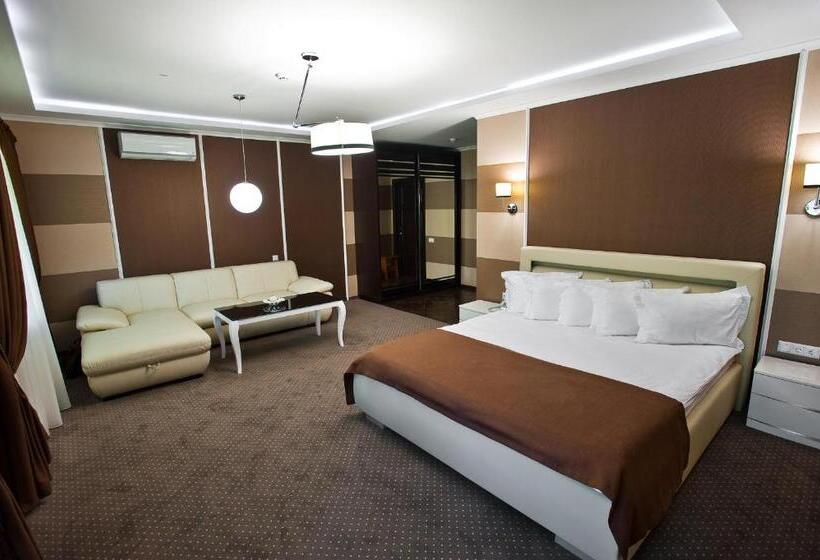 سوییت, Complex Dacha