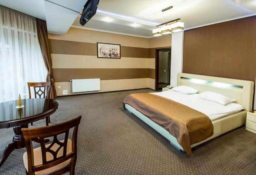 سوییت, Complex Dacha