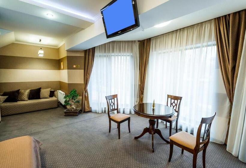 سوییت, Complex Dacha