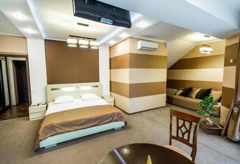 سوییت, Complex Dacha