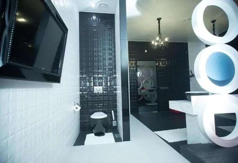 Suite Presidencial, Complex Dacha