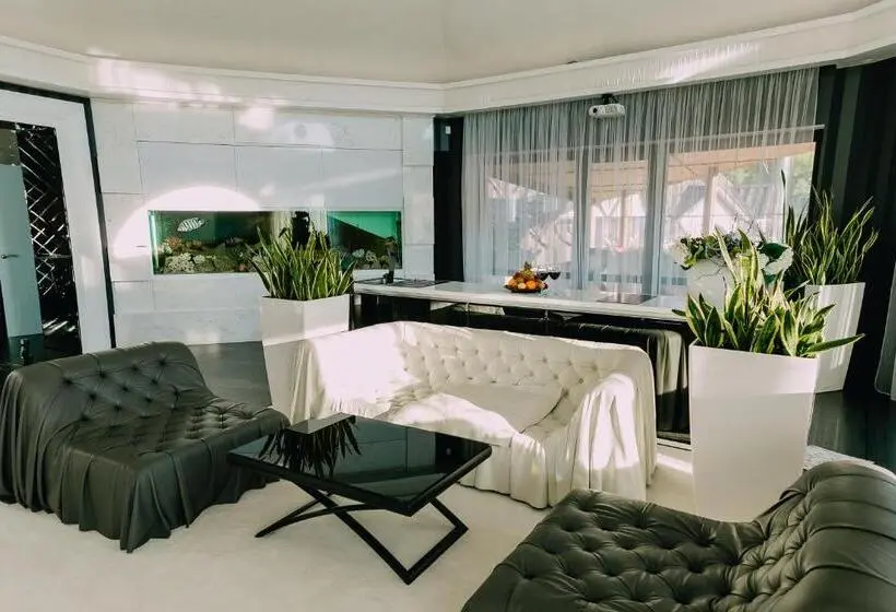 Suite Presidencial, Complex Dacha