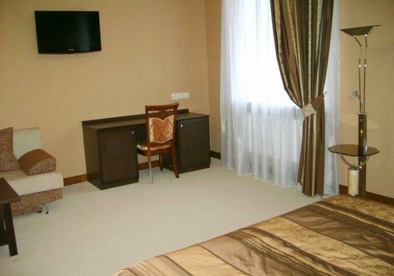 سوییت جونیور, Complex Gayki