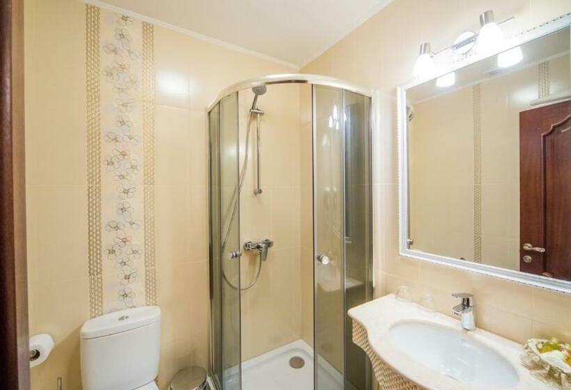 اتاق سوپریور یک تخته, Fenix