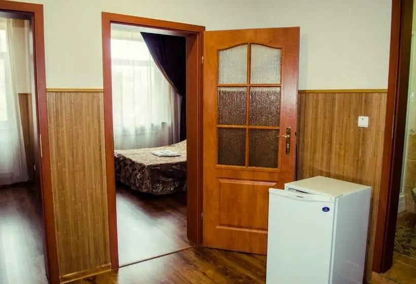 Suite, Filvarki Centre