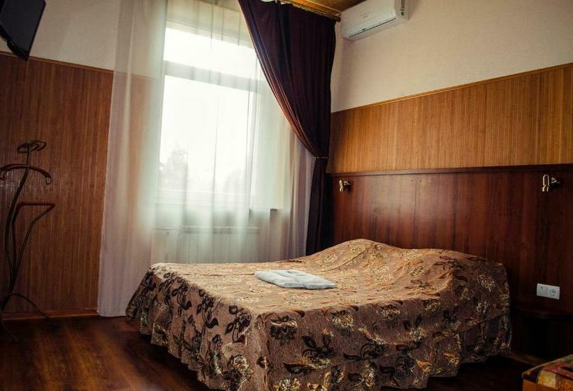 سوییت, Filvarki Centre