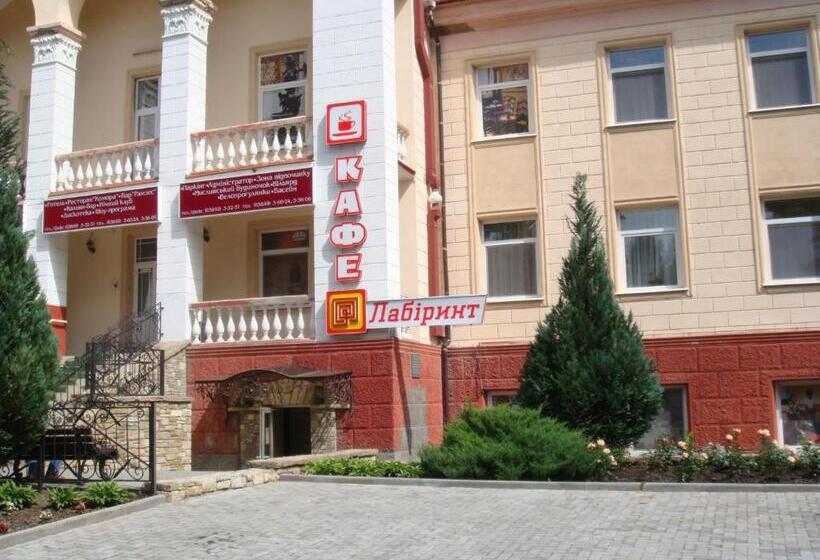 سوییت جونیور, Filvarki Centre