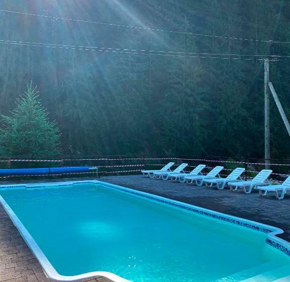 اتاق استاندارد, Forest House