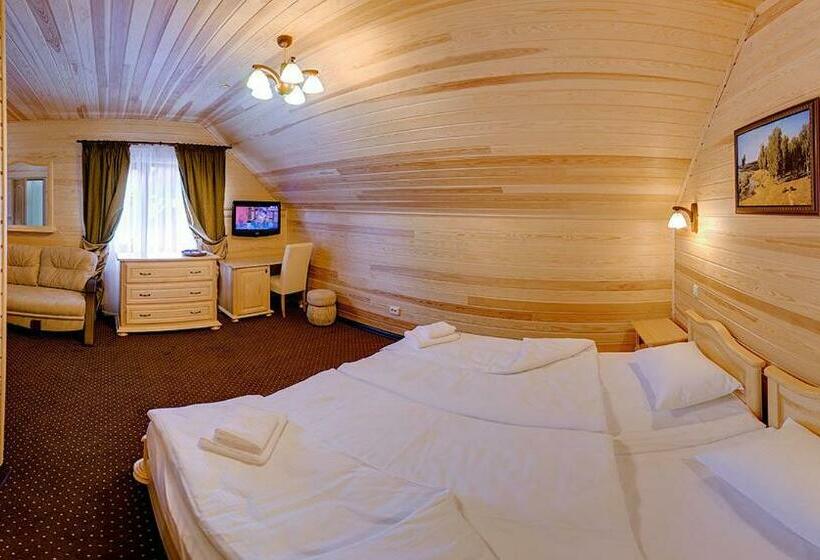 سوییت جونیور, Forest House