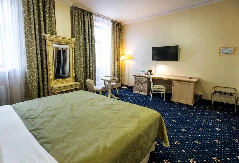 Suite cu balcon, France