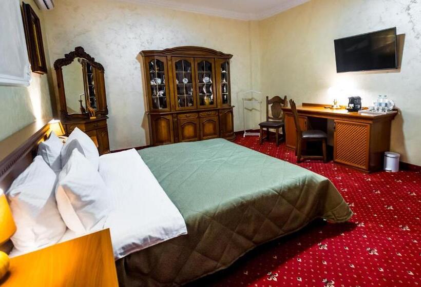 اتاق لوکس, France