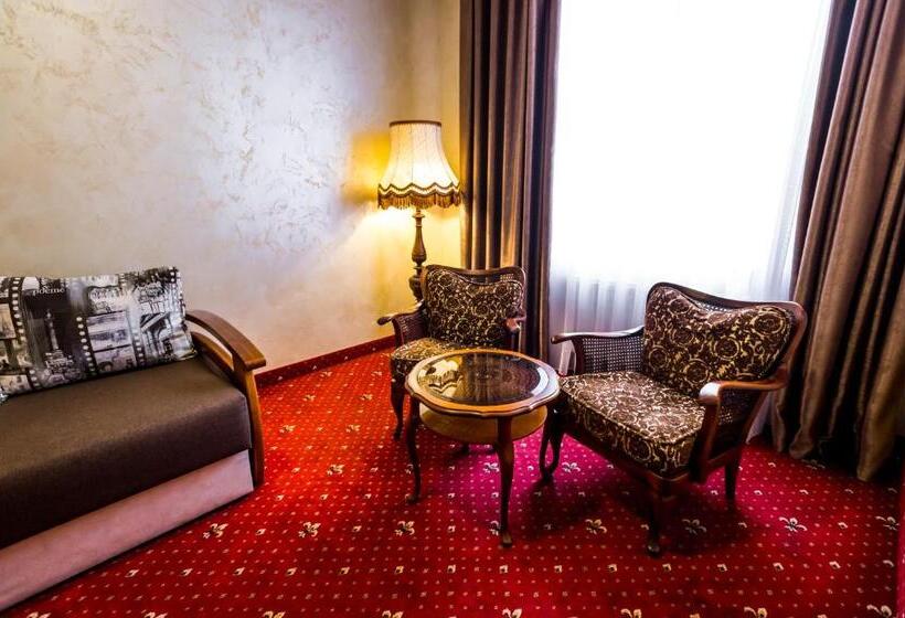 اتاق لوکس, France