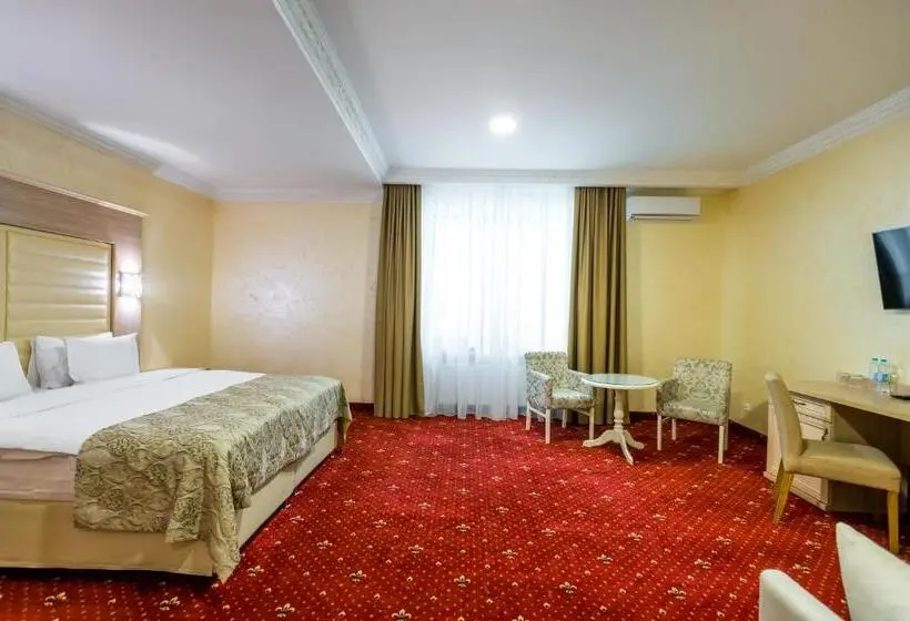 Suite Familiar, France
