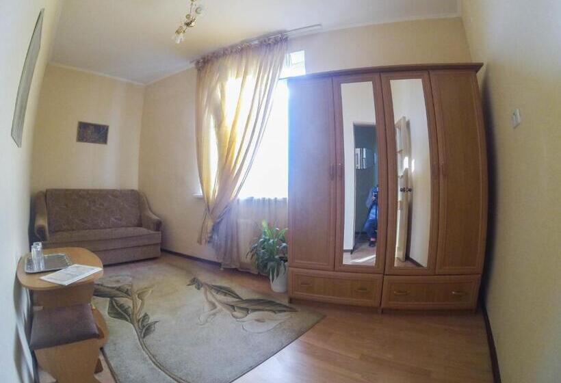 اتاق خانوادگی, Galian