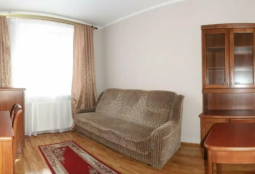 اتاق خانوادگی, Morozko