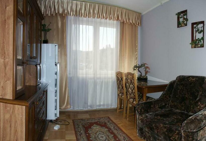 Habitación Superior, Morozko