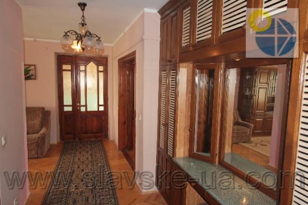 Suite 2 Dormitorios, Morozko