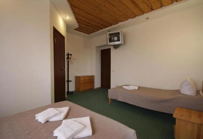 Habitació Triple Estàndard amb Balcó, Na Gorbi