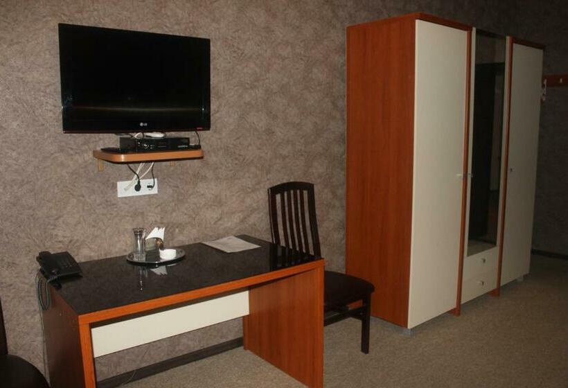 اتاق استاندارد, Noy