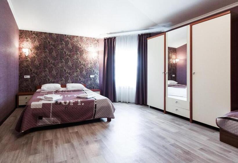 اتاق استاندارد سه نفره, Noy