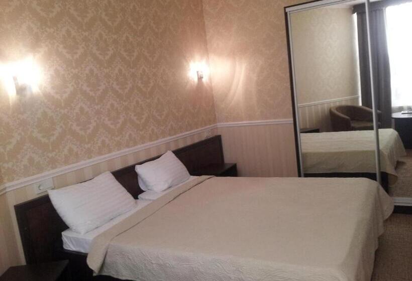 سوییت جونیور, Noy