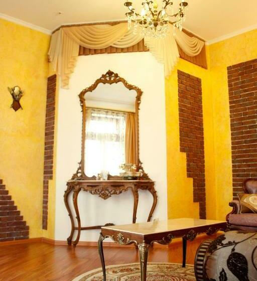 جناح, Rayske Yabloko