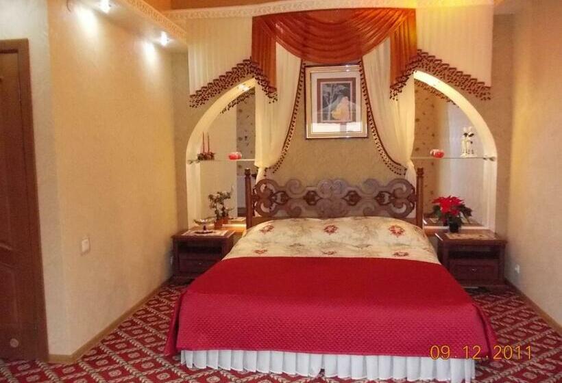 جناح, Rayske Yabloko