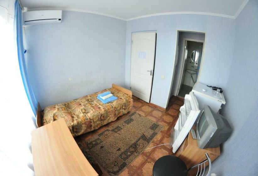 اتاق استاندارد یک نفره, Tourist Poltava