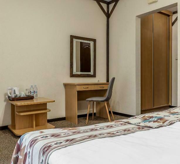 اتاق استاندارد, Zahar Berkut