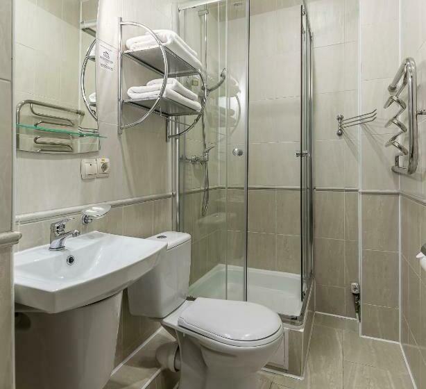 סוויטת ג'וניור, Zahar Berkut