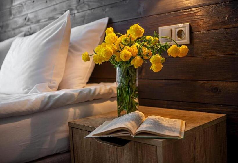 سوییت جونیور, Zahar Berkut