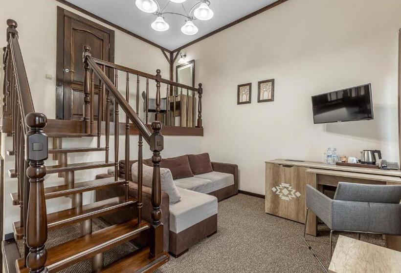 سوییت, Zahar Berkut