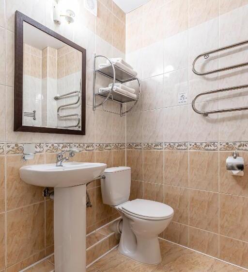 اتاق استاندارد, Zahar Berkut